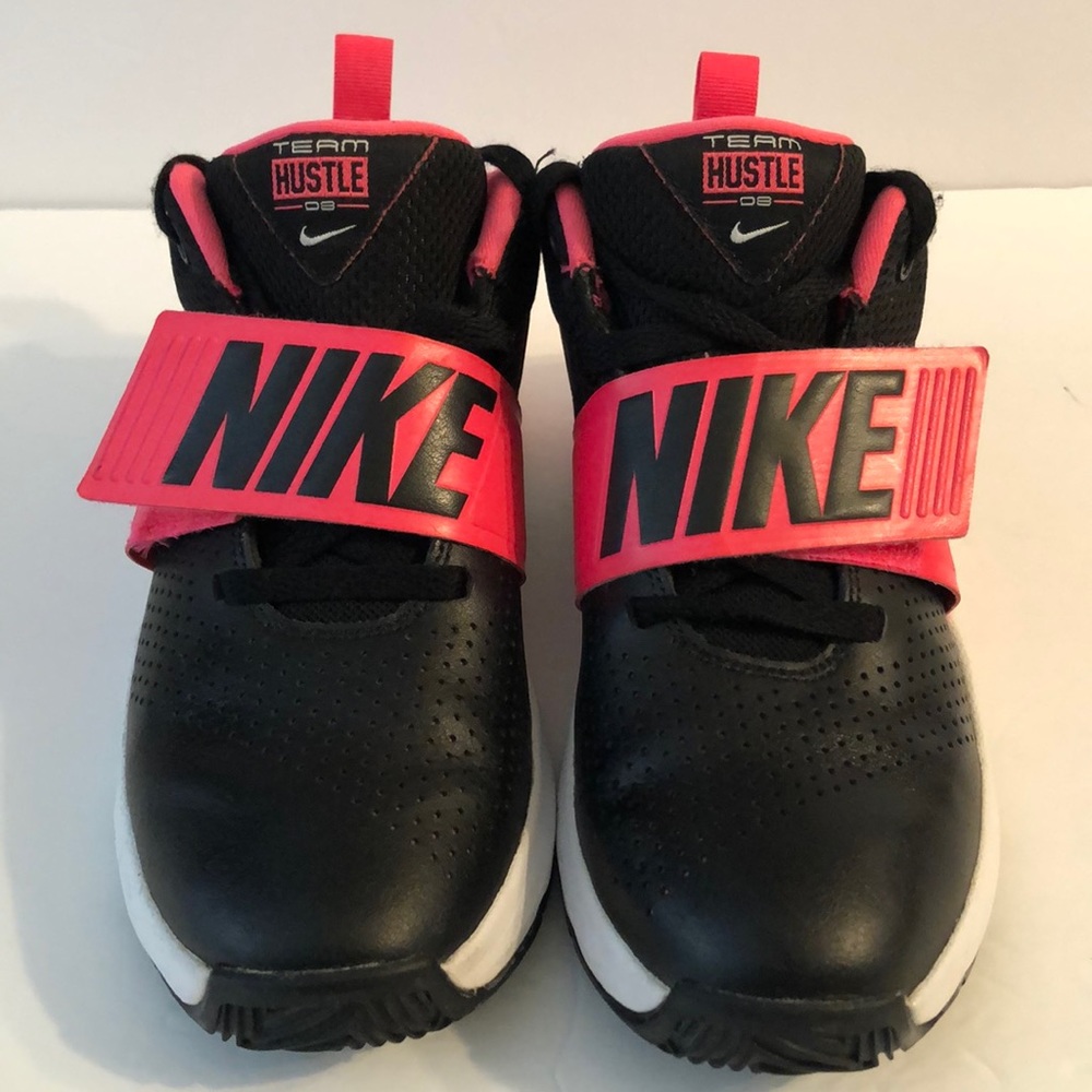Nike Team Hustle D8 Big Kids Black Racer Pink Shoe